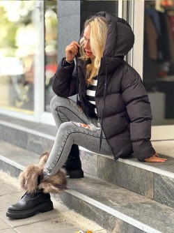 Яке Marisa Black