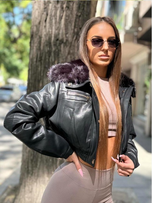 Късо яке Alina Black